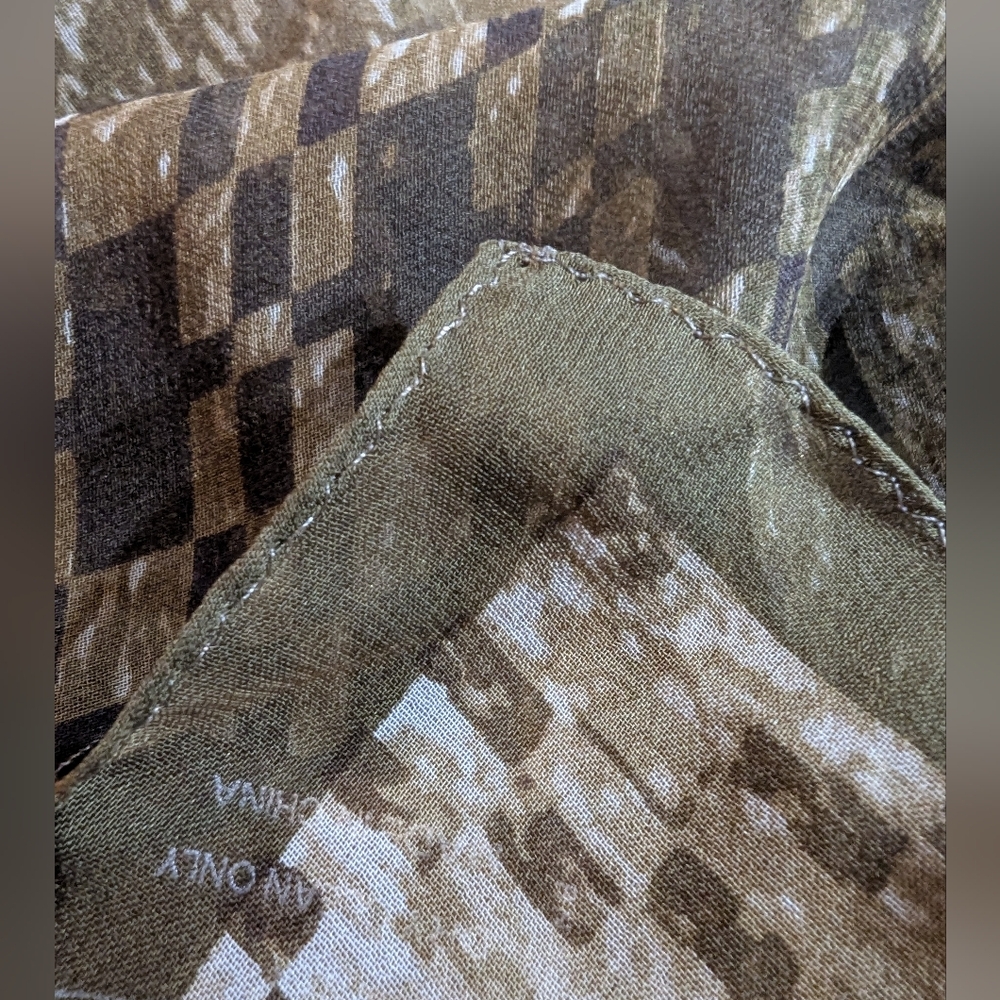 🤎 Adrienne Vittadini 100% Silk Scarf Neutral Geometric Print | Quiet Luxury - Picture 5 of 7